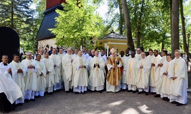 Suomen katoliset seurakunnat ja uudet kirkkoherrat