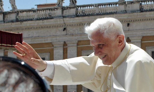 Benedictus XVI 92 vuotta: poimintoja elämäkerrasta