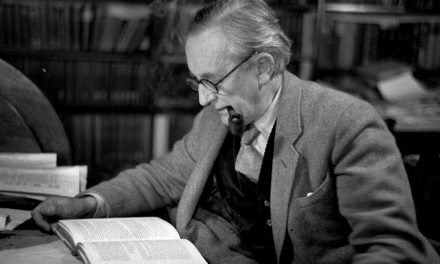 Tolkien – kristillisen fantasian mestari