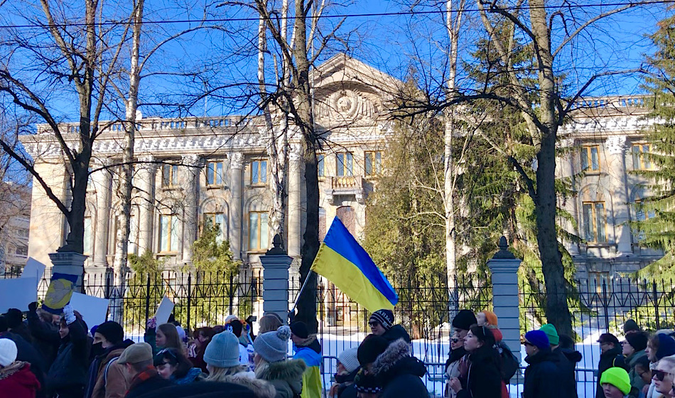 Rukoilemme yhdessä, vaikka sanat loppuvatkin